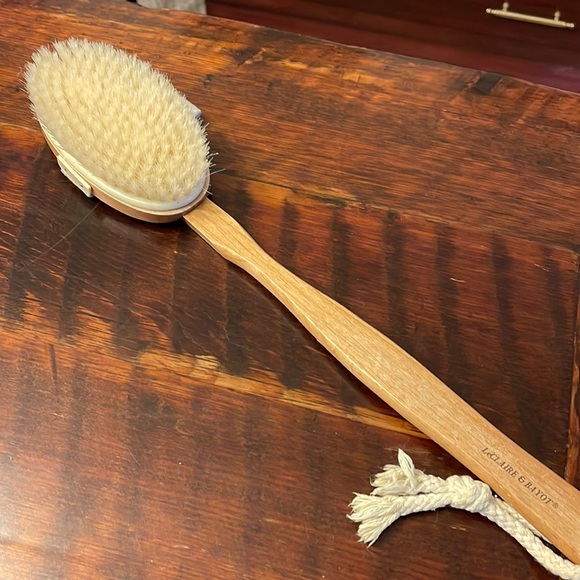 🍄3/30 LeClaire & Bayot Long Handled Wood Body Brush - Picture 3 of 16